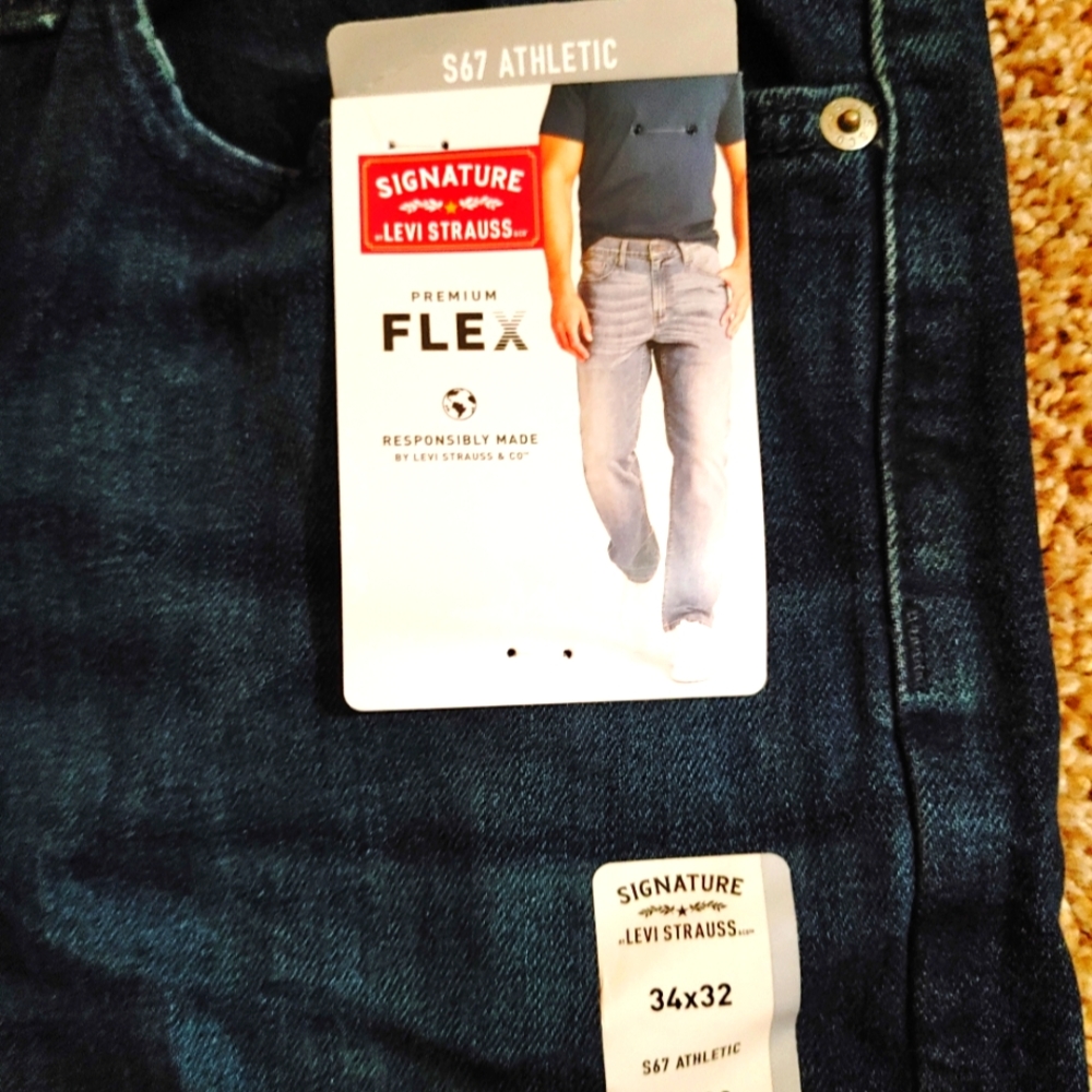 Men's Levi's Signature Jeans. 34x30.